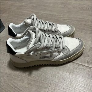 Off White 5.0 sneaker